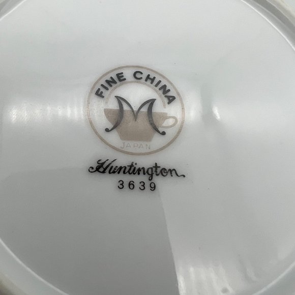 Fine China of Japan Huntington 2 Bread Butter Plates White Flowers Platinum Trim - Picture 6 of 7